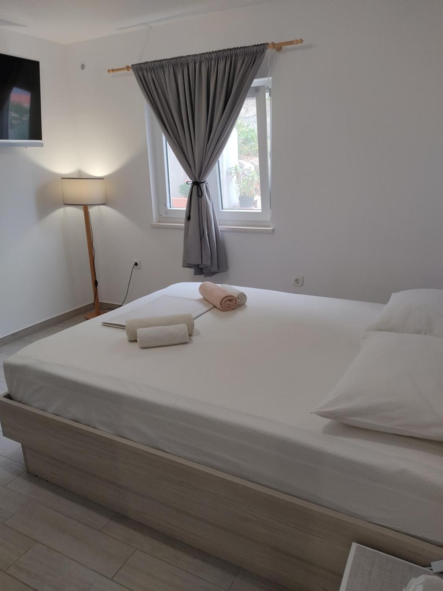 Mali Tare * Korčula